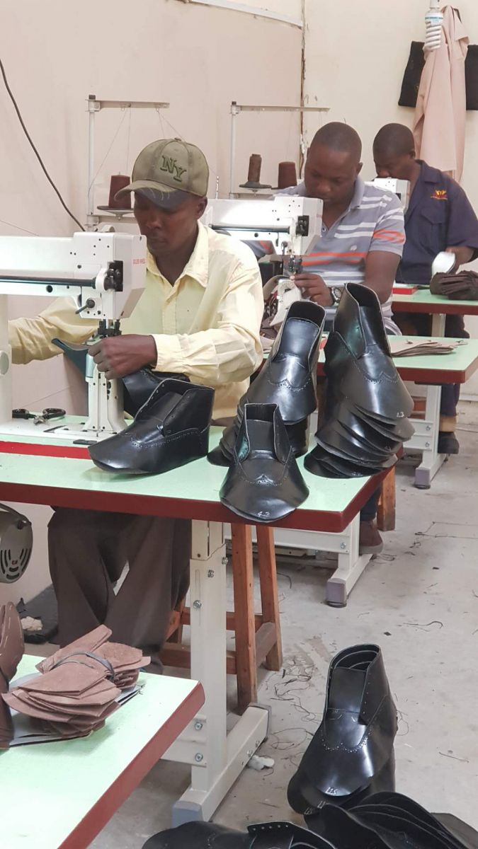 sewing machine elitech
